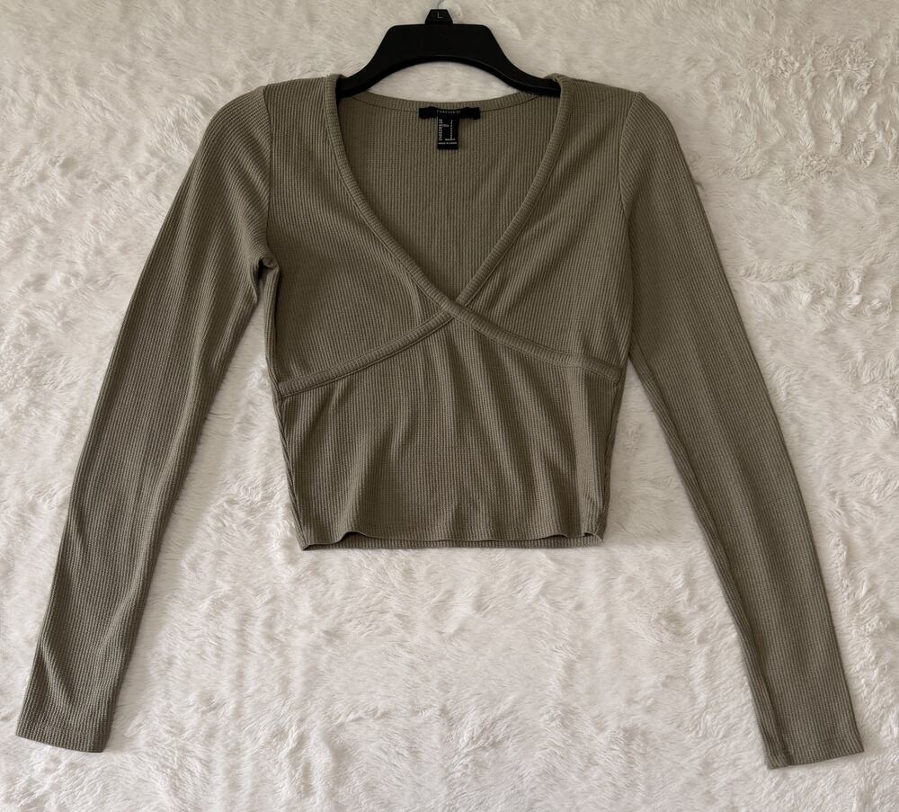 Forever 21 Womens Small Olive Green Waffle Knit Crop Top V Neck Long Sleeve